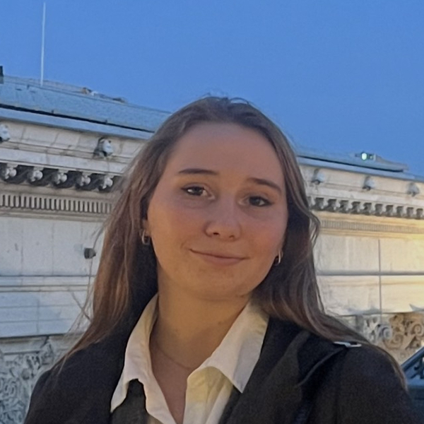 Juliette - Prof d'histoire - Nice