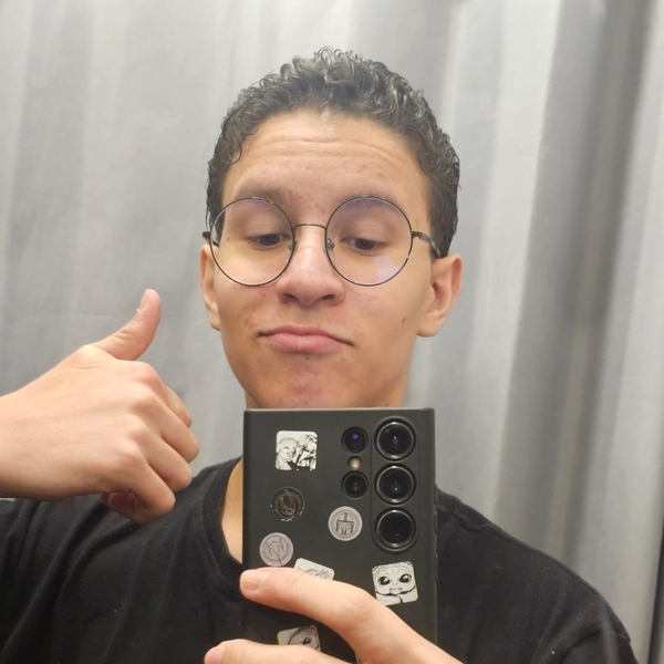 Luis - Prof de inglês - 