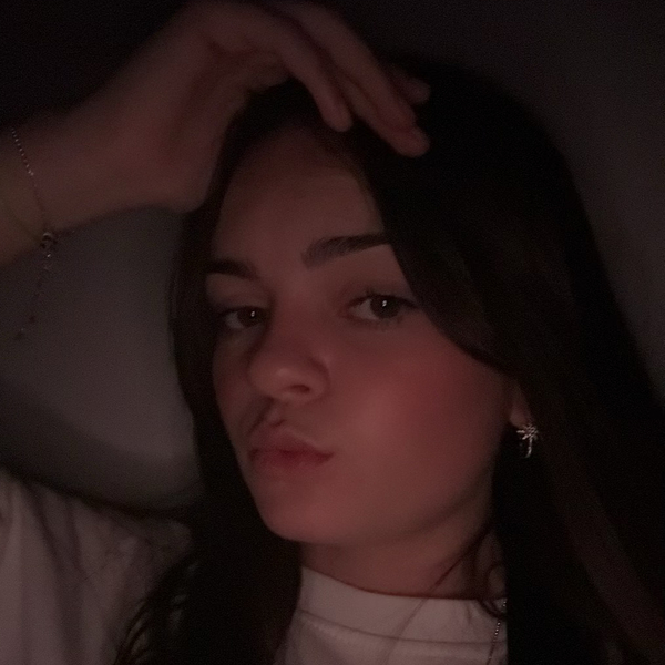 Lena - Prof d'aide aux devoirs - Saint-Cyr-sur-Mer