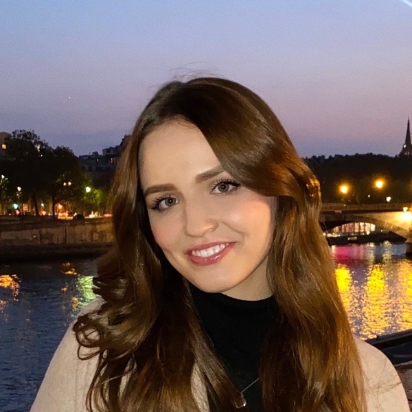 Polina - Prof de russe - Paris