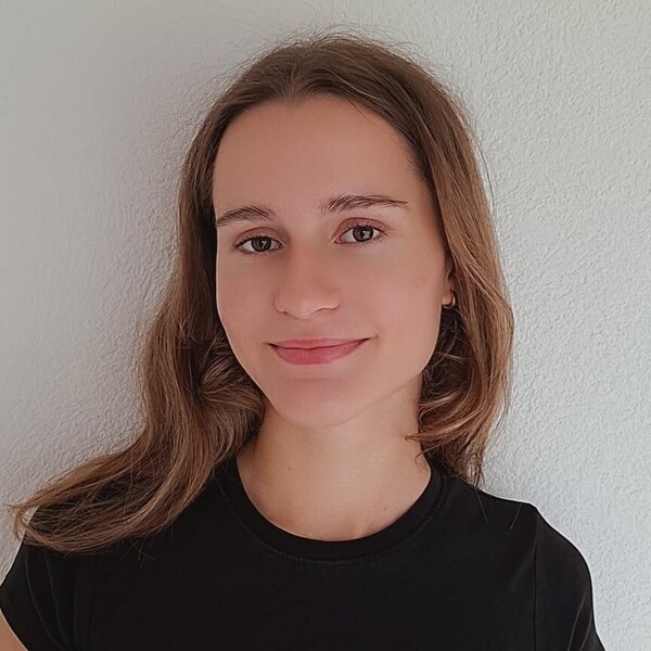 Emily - Prof de maths - Vouvry