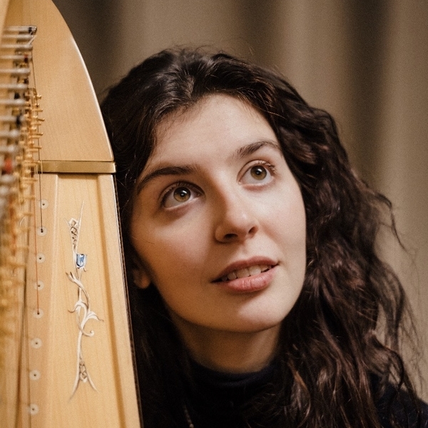 Letizia - Prof d'harpe - Paris