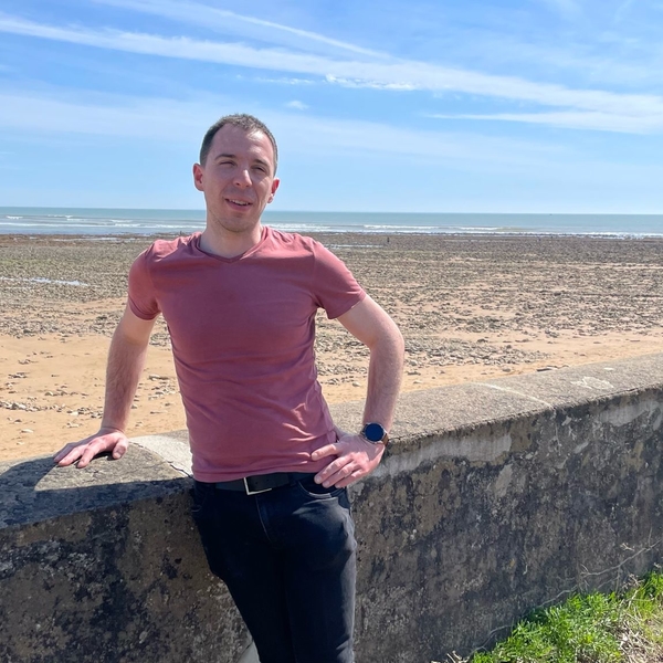 Cyril - Prof d'histoire - Angles