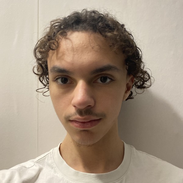 Riyad - Prof de maths - Trappes