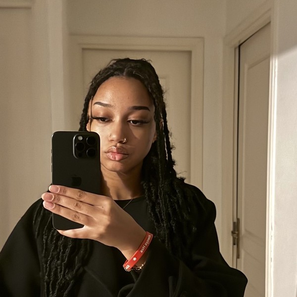 Louane - Prof d'aide aux devoirs - Challans