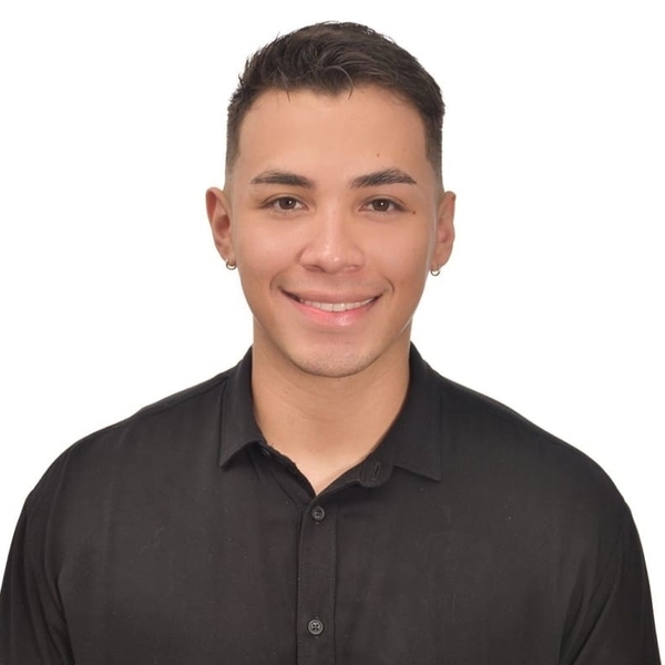 Carlos - Prof de français - Paris