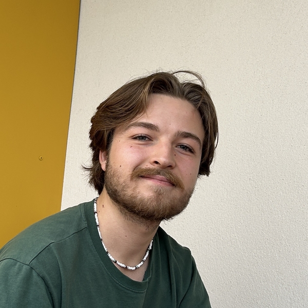 Basile - Prof d'histoire - Toulouse