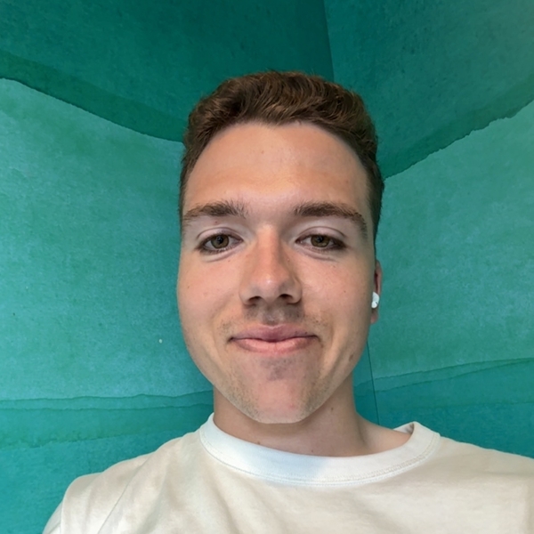 Enzo - Prof de préparation concours fonction publique - Toulouse