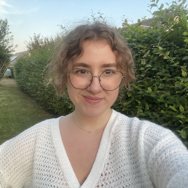 Emma - Prof de français - Paris