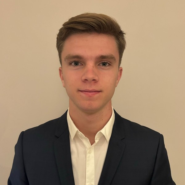 Maxime - Prof de maths - Beauvallon