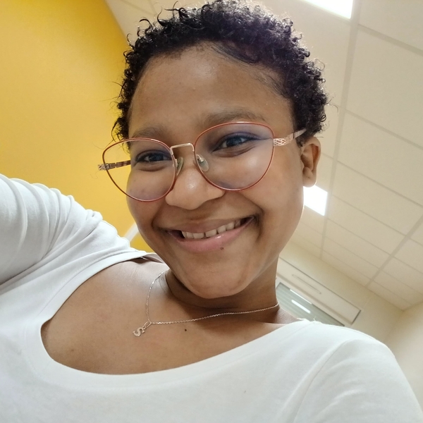 Taynara - Prof de portugais - Lyon