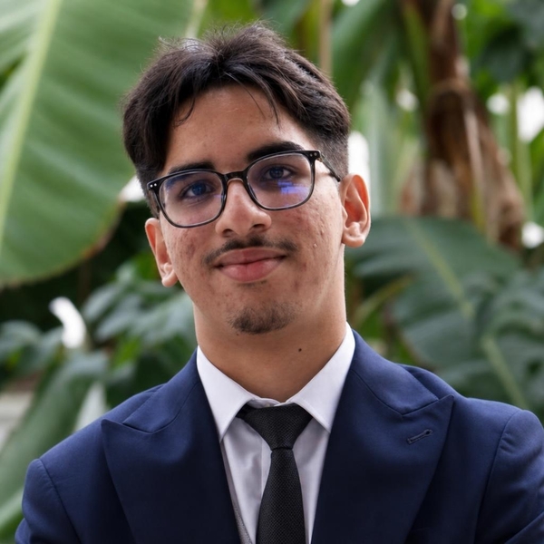 Hossam - Prof de maths - Paris