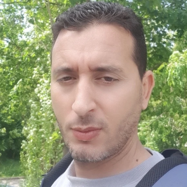 Hamza - Prof de programmation - Cergy