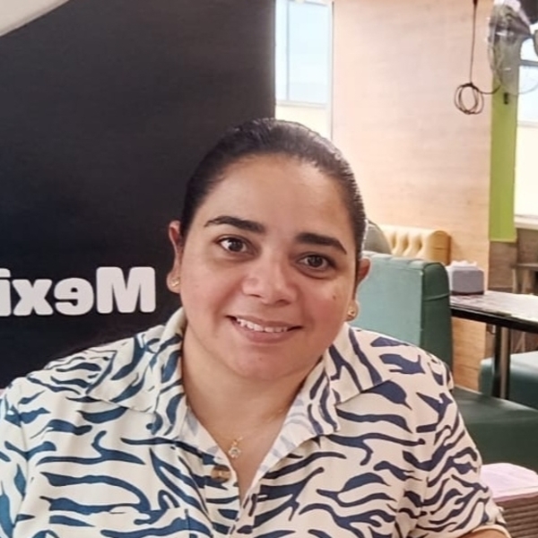 Veronica - Profe de inglés - Armenia