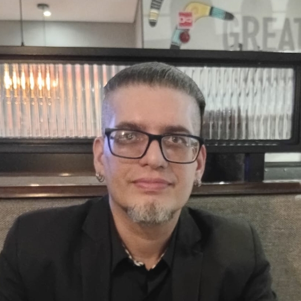 Alexandre - Professor de inglês - Salvador