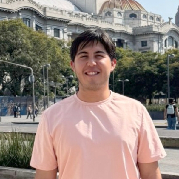 Adrian - prof de Química - Comitán de Domínguez