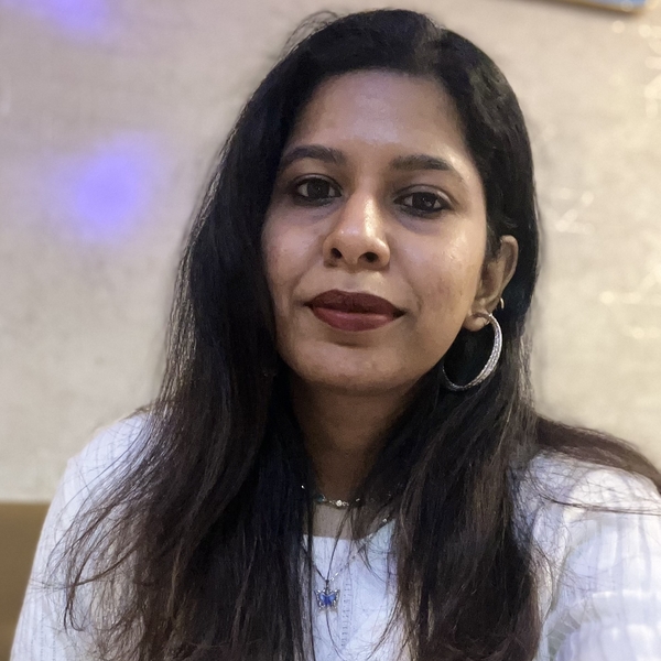 Shivangi - Yoga instructor - New Delhi