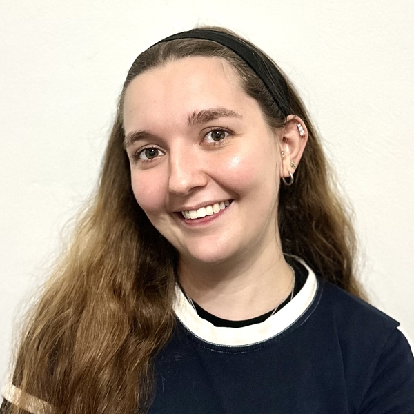 Sara - Prof de inglês - Ponta Delgada