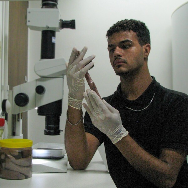 Eduardo - Prof de biologia - São Luiz