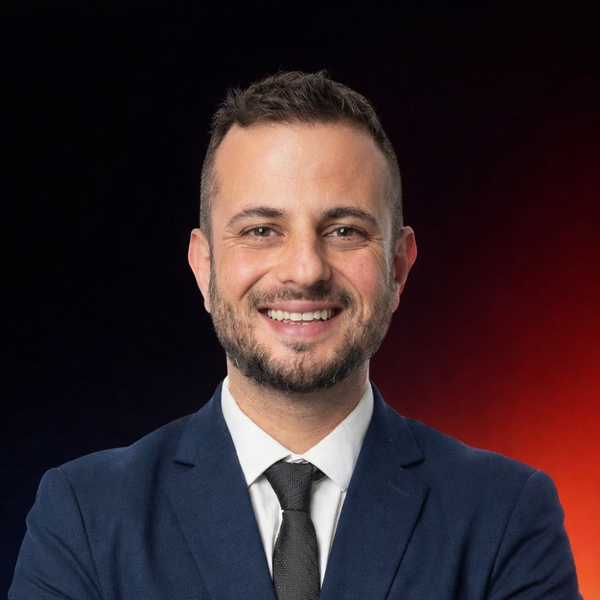 Eduardo - Professor de administração - Porto Alegre
