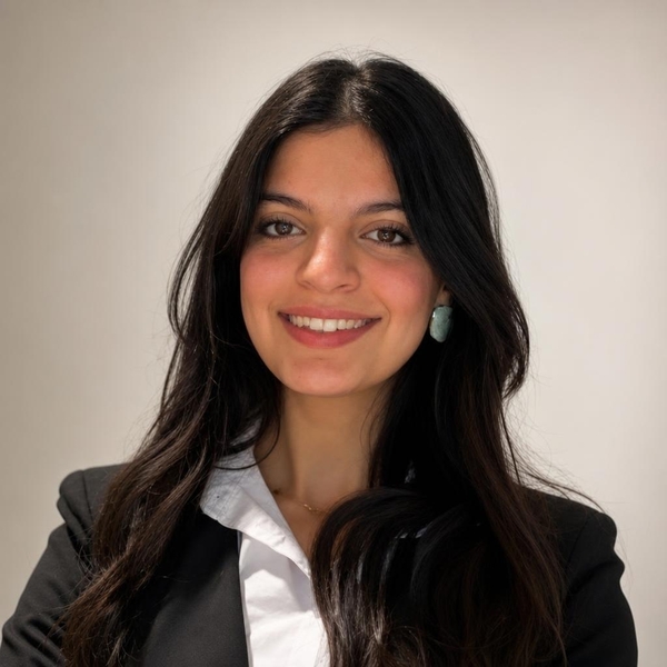 Meriem - professeur de mathématiques - Montreuil