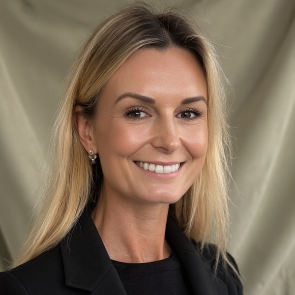 Vivienne - French speaking Tutor - London