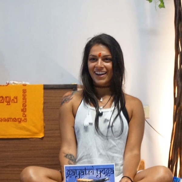 Natalie - Yoga instructor - Cairns City
