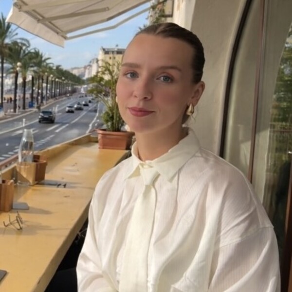 Claire - Prof d'aide aux devoirs - Villeneuve-d'Ascq