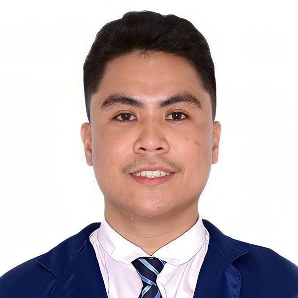Adrian D - Maths tutor - Dubai
