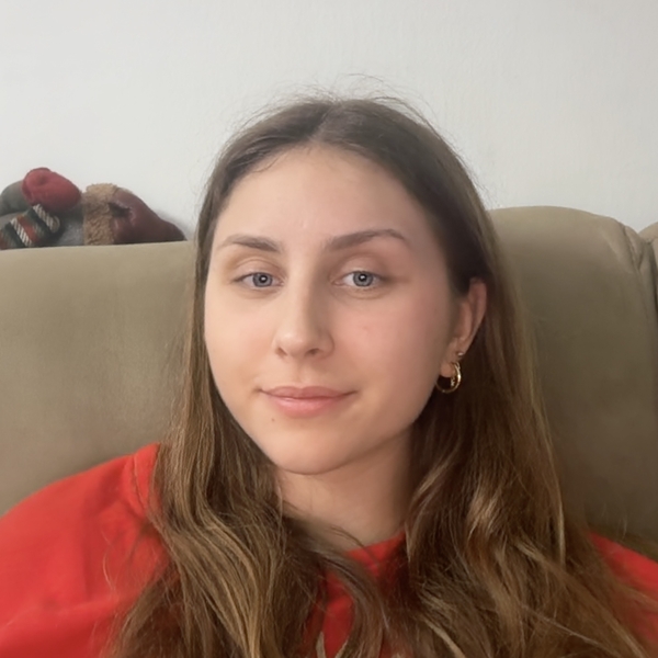 Darya - Gymnastics instructor - Southampton