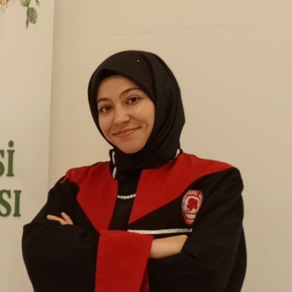 Gül Dudu - Kuran okuma öğretmeni - 
