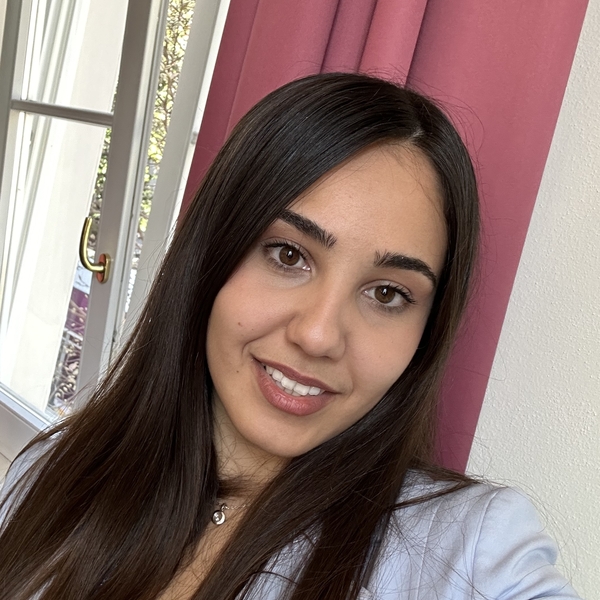 Francesca - trajnues italishtje - Tiranë