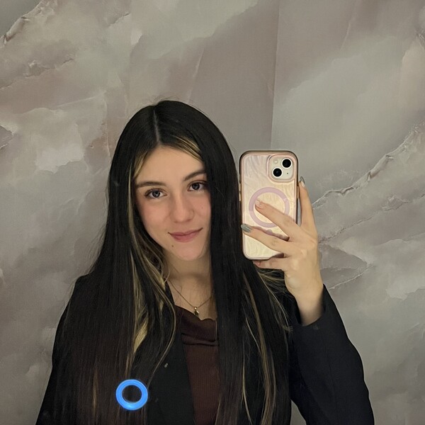 Laura Kamila - Profe de inglés - 