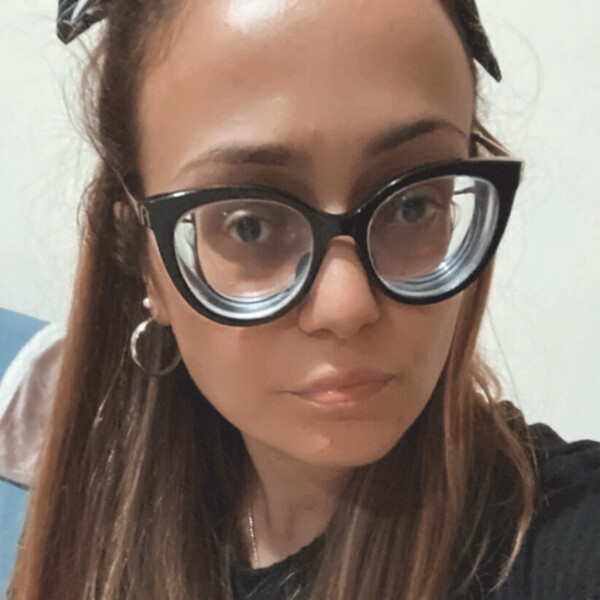 Sabrina - Insegnante di aiuto compiti - Scafati