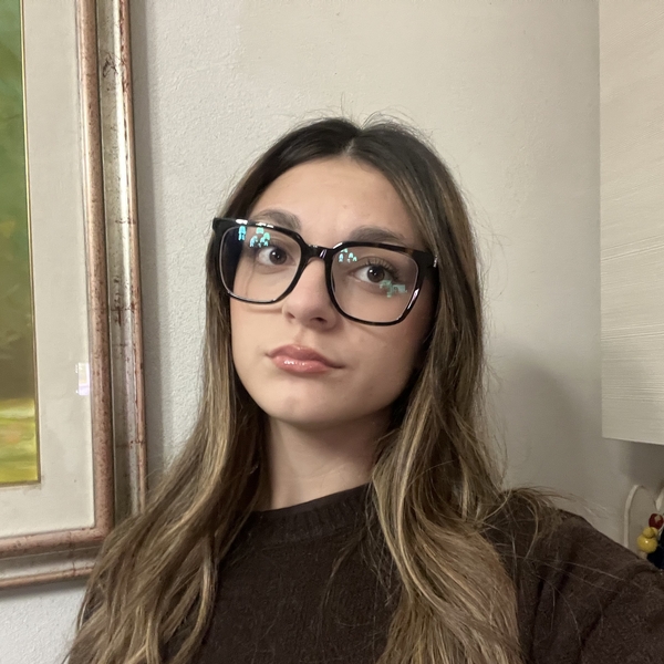 Nadine - Insegnante di aiuto compiti - Lavaiano
