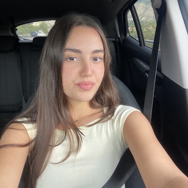 Rebeca - Profesor de Engleză - București