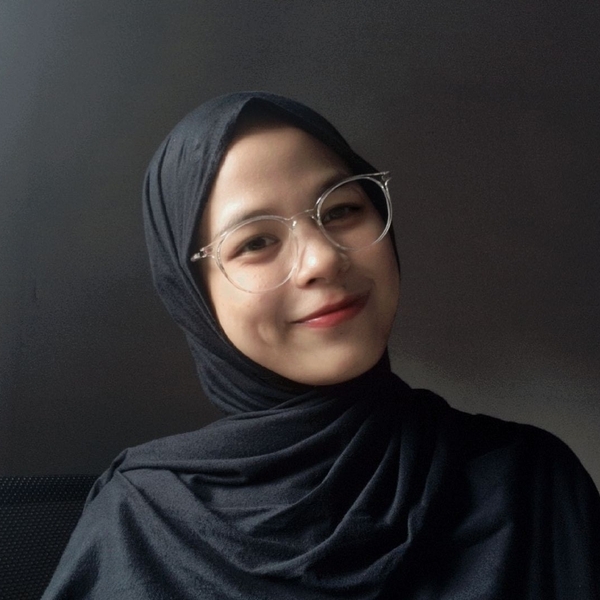 Safinatus - Guru bahasa inggris - Surabaya