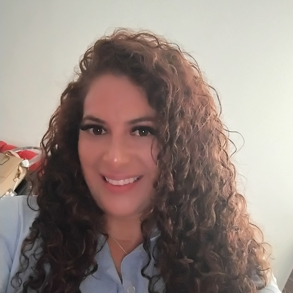Yosmary - Professor de espanhol - Campo Largo