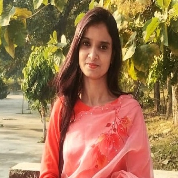 Bushra - Biology teacher - Sitarganj