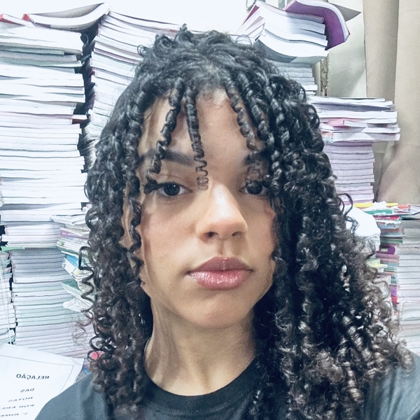 Lana - Professor de português para estrangeiros - 