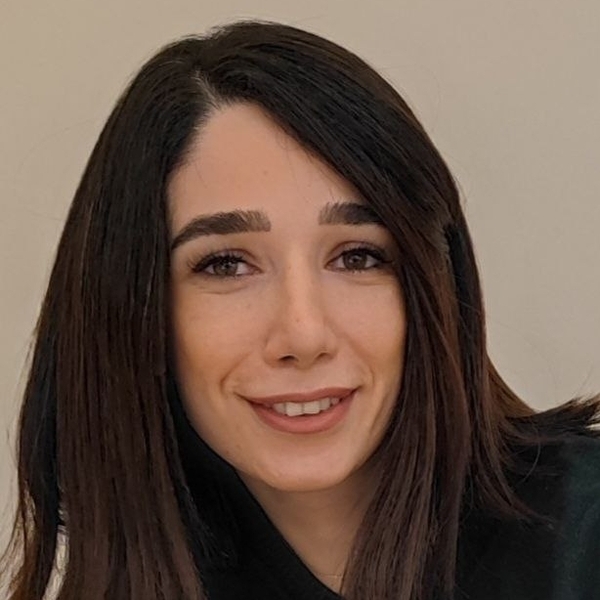 Zahra - English tutor - Austral