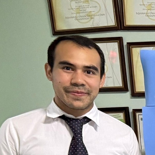 Daniel - Profesor biología - Corrientes