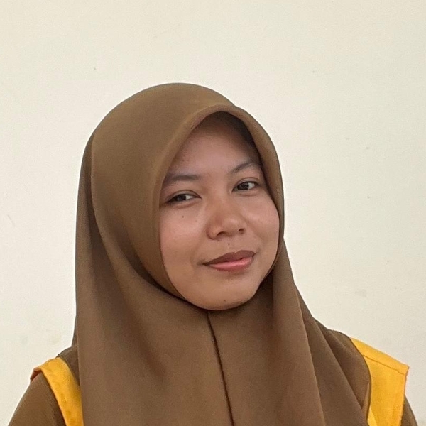 Rahmi - Guru bahasa inggris - Palopo