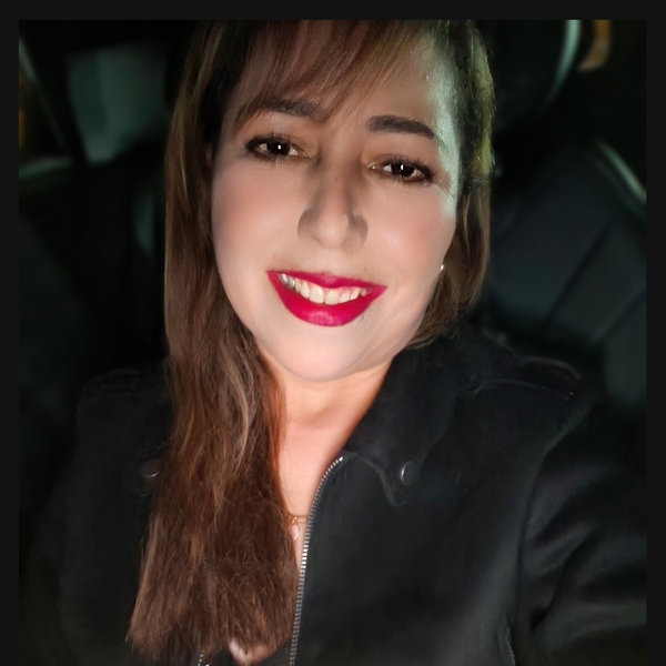 Luz Maria - Profesor de matemática - La Calera