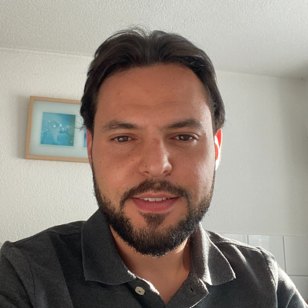 Mesut - Lehrkraft für Mathematik - Zürich