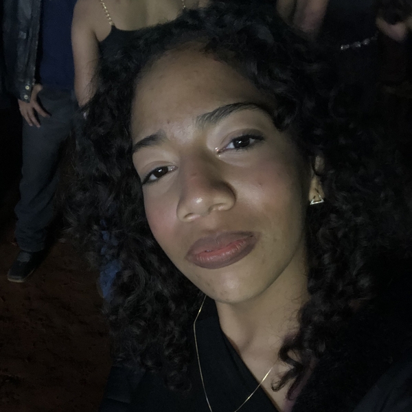 Jeniffer - Professor de matemática - Mineiros