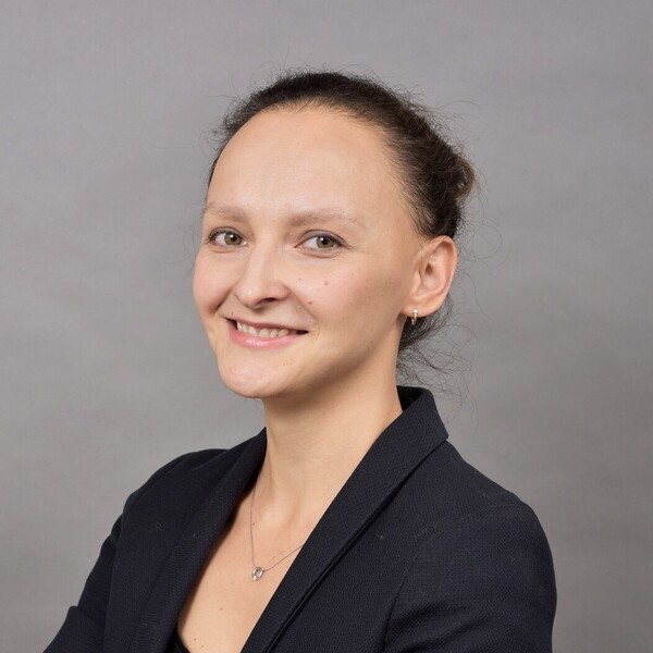 Irina - Prof de Russe - Garches