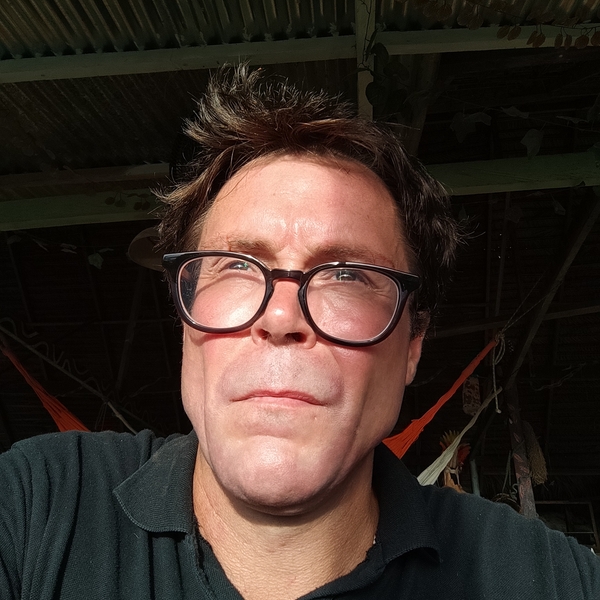 Paul - profesor de francés - Pucallpa