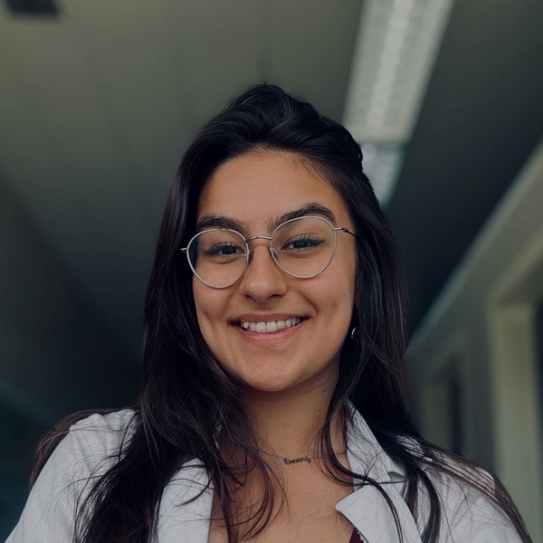 Maria - Professor de matemática - Lisboa