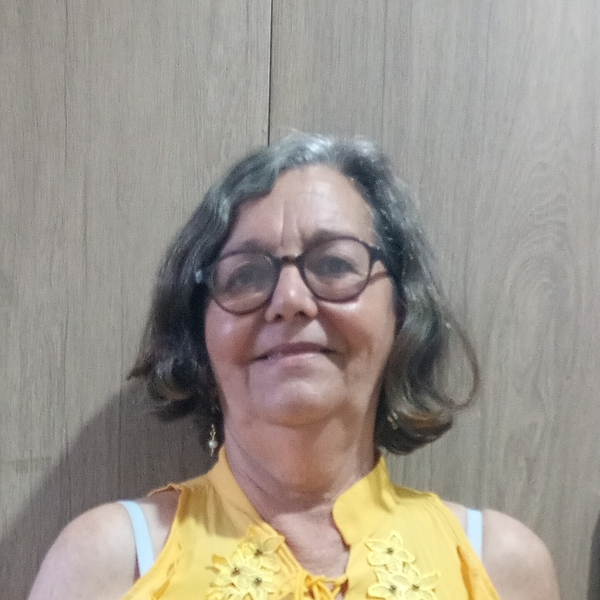 Ana Vivian - Professor de espanhol - 